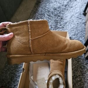 Womans size 9 ankle boots